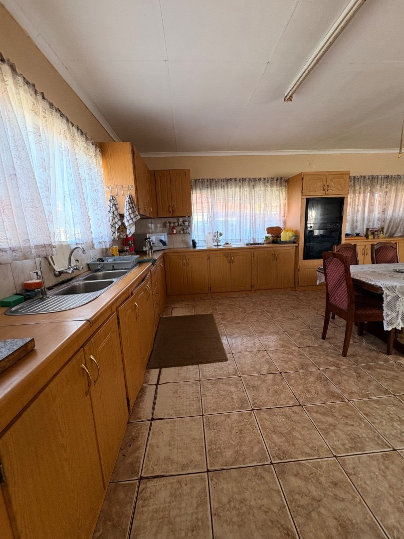 5 Bedroom Property for Sale in Stilfontein Ext 3 North West